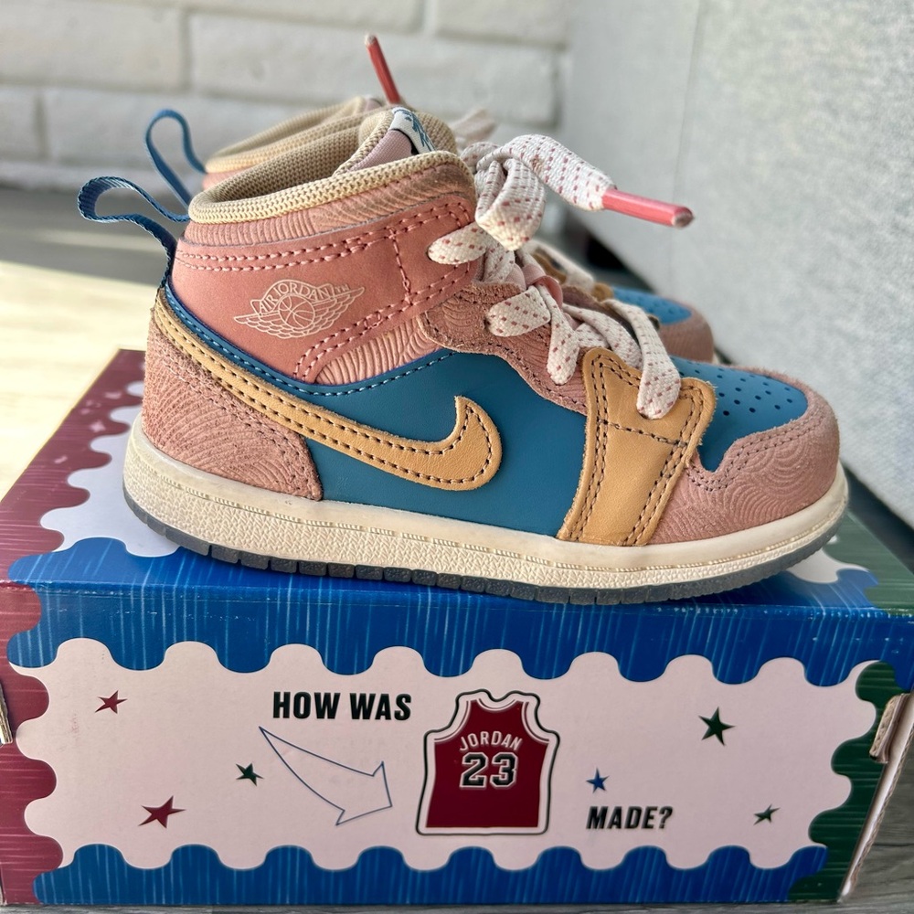 Jordan 1 mid SS Aegean Storm / Pink Oxford size 8c toddler